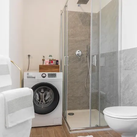 Lora Apartment,free Private Parking, Self Check In Appartement *