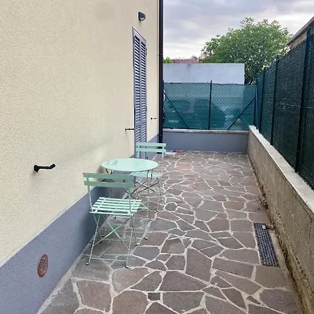 Lora Apartment,free Private Parking, Self Check In Apartmán