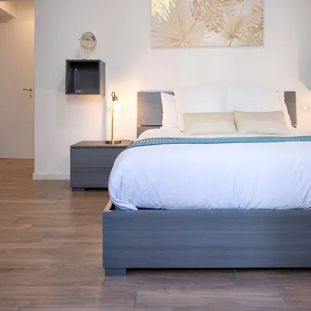 Lora Como Residence, Suite 1, Free Private Parking, Self Check In コモ