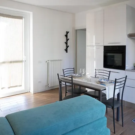 Lora Como Residence, Suite 1, Free Private Parking, Self Check In
